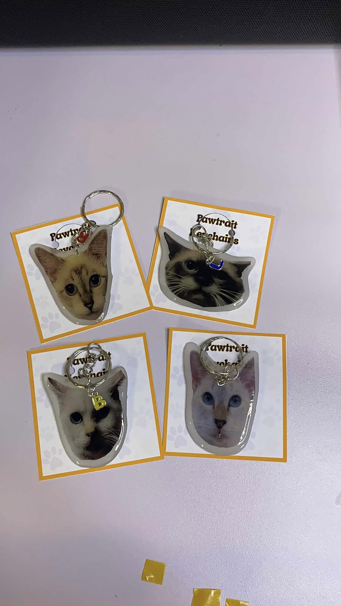 Pawtrait Keychain for Hoomans 🐶 SEND US A MESSAGE FIRST BEFORE PLACING YOUR ORDER - facebook.com/artsandwords.studio